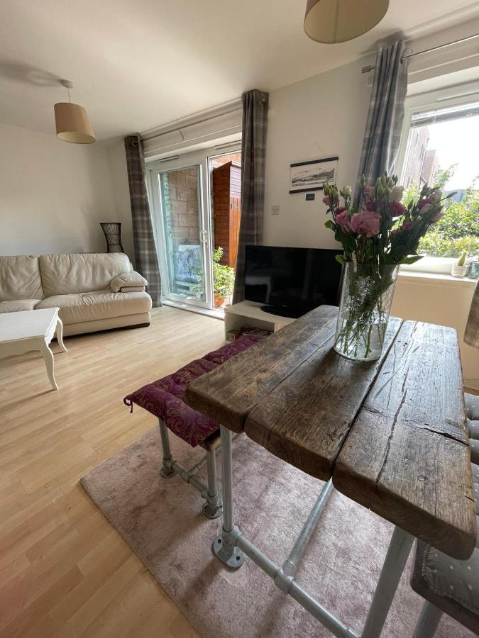 Pass The Keys Lovely 2Bedroom Flat With Balcony Edinburgh Exterior photo