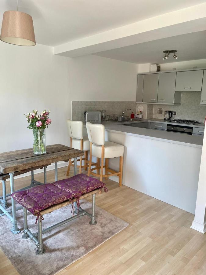 Pass The Keys Lovely 2Bedroom Flat With Balcony Edinburgh Exterior photo