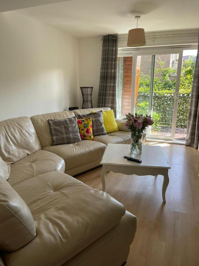 Pass The Keys Lovely 2Bedroom Flat With Balcony Edinburgh Exterior photo