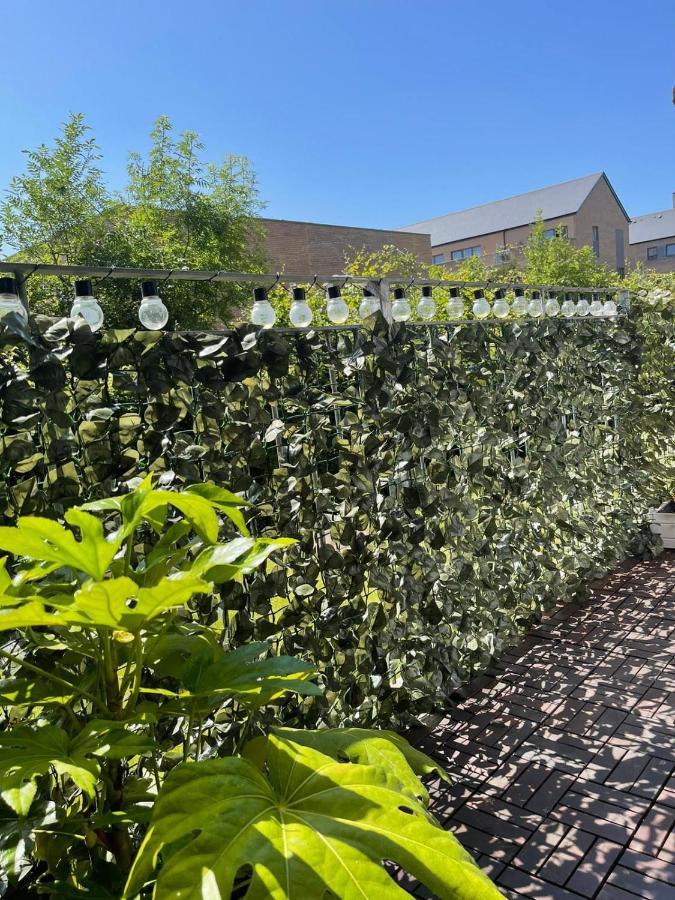 Pass The Keys Lovely 2Bedroom Flat With Balcony Edinburgh Exterior photo