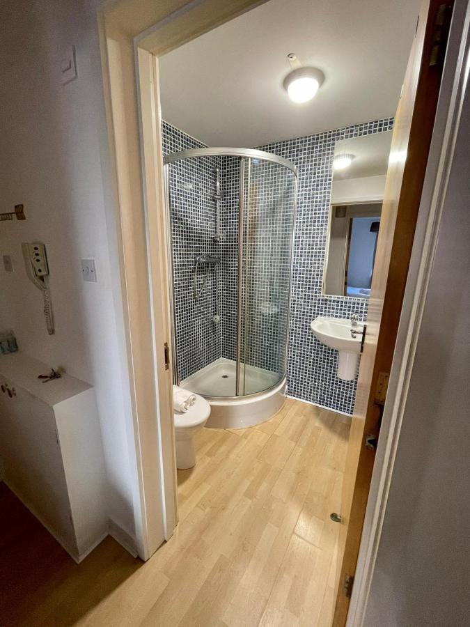 Pass The Keys Lovely 2Bedroom Flat With Balcony Edinburgh Exterior photo
