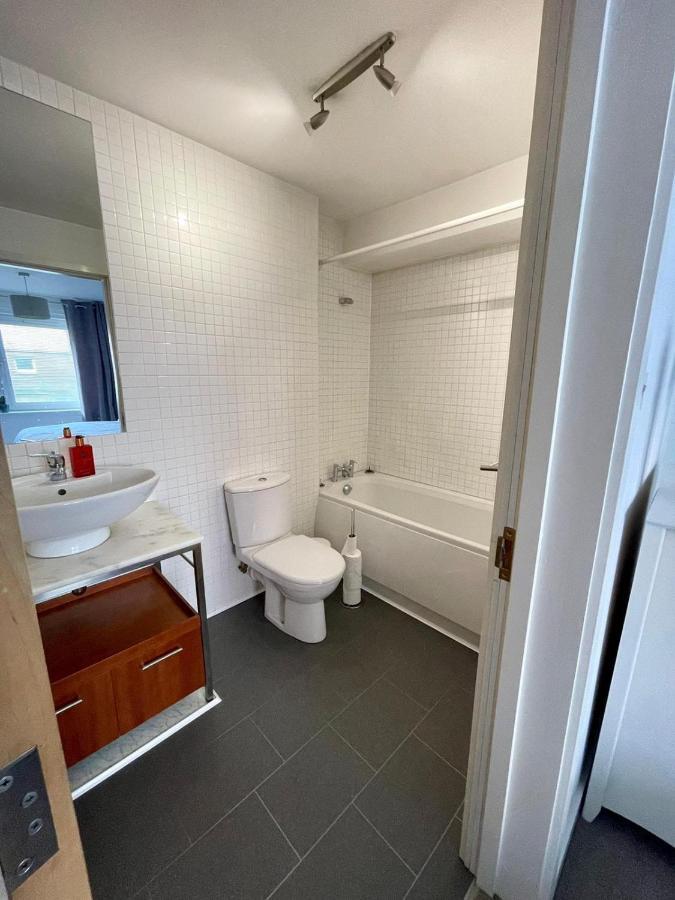 Pass The Keys Lovely 2Bedroom Flat With Balcony Edinburgh Exterior photo