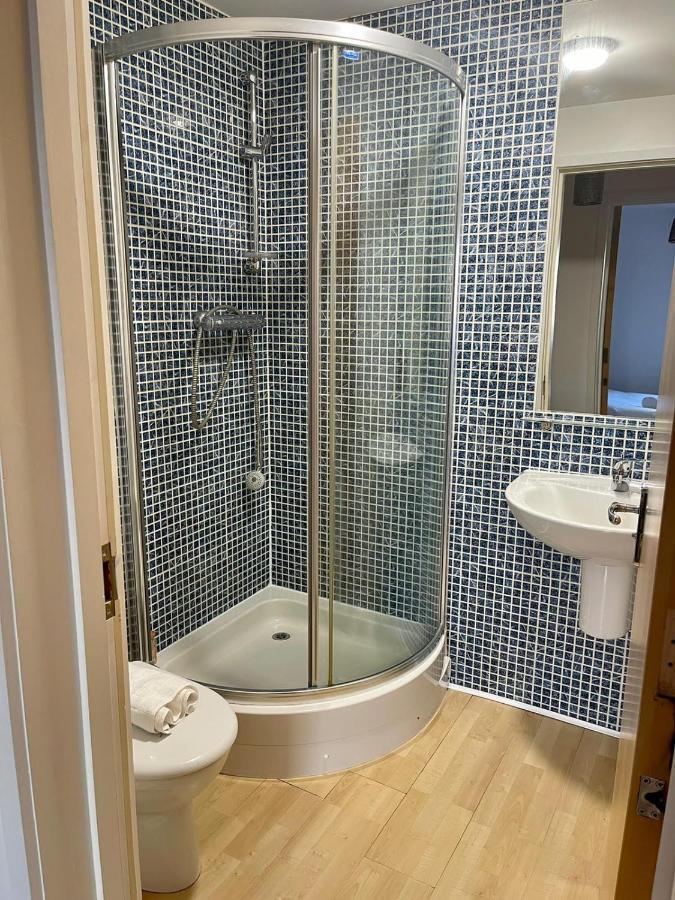 Pass The Keys Lovely 2Bedroom Flat With Balcony Edinburgh Exterior photo